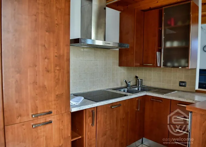 Easy Welcome Green House Regatola Apartamento Bellagio